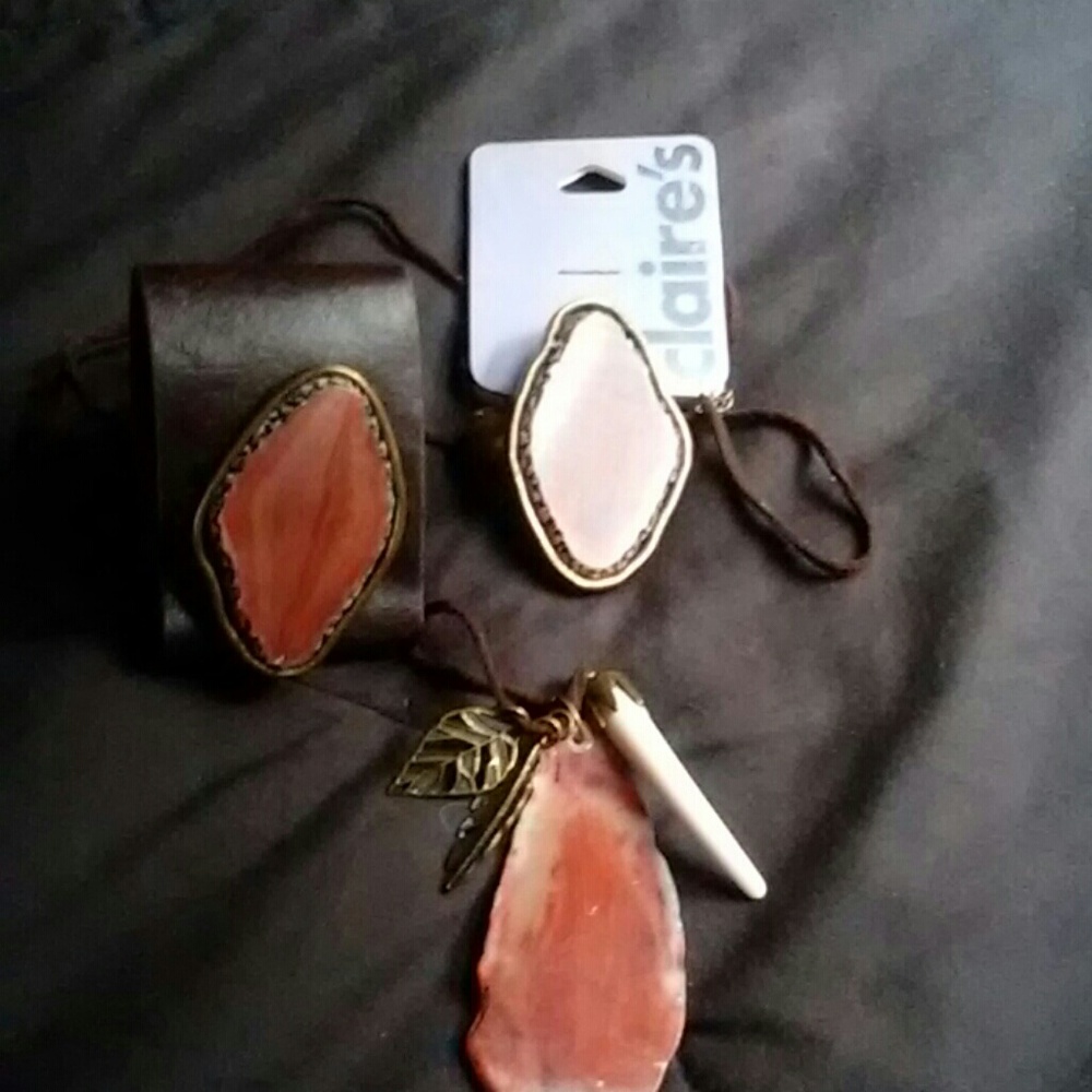 Stone ring, leather band bracelet, & suede rope ne
